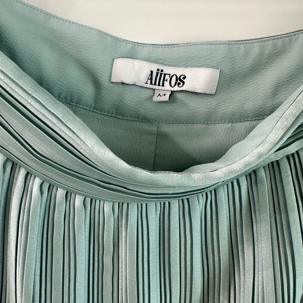 AIIFOS Green Pleated Set - Medium - Picture 3 of 7